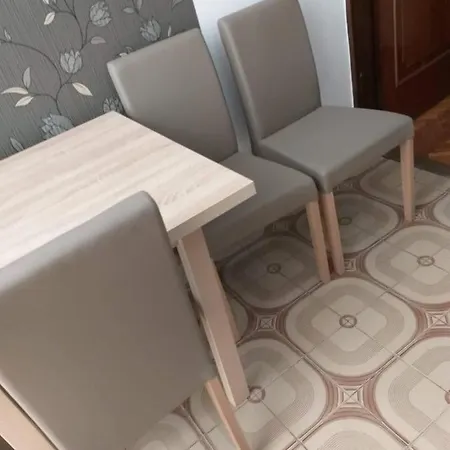 Simon Apartmanhaz * Zamardi