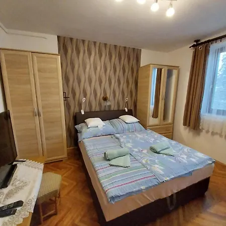 Apartment Simon Apartmanhaz Zamardi