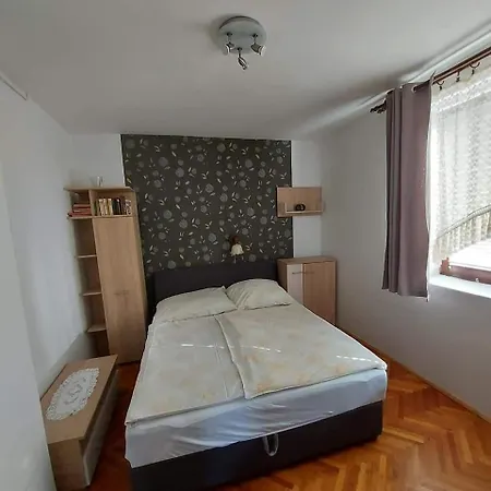 Simon Apartmanhaz Apartment Zamardi