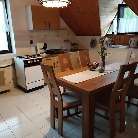 Simon Apartmanhaz